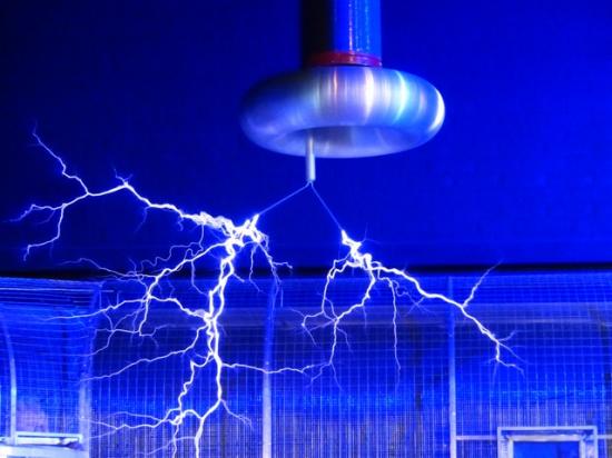 blue-electric-sparks-68173