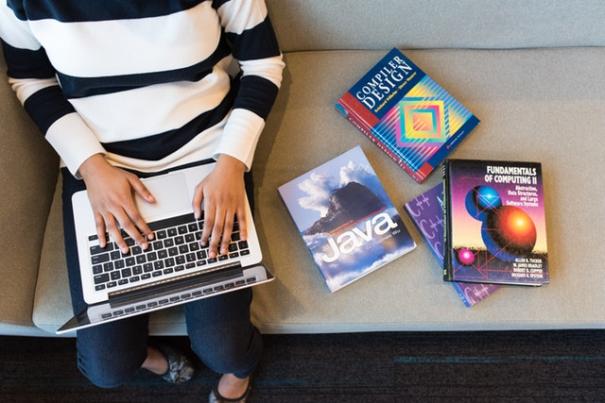books-coding-computer-1181298