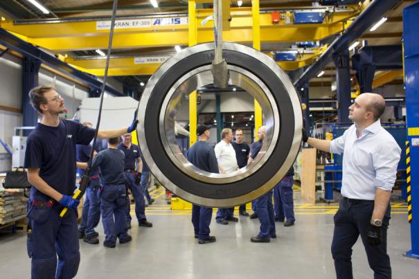 Largest-bearing3
