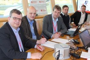 signing_the_agreement_all