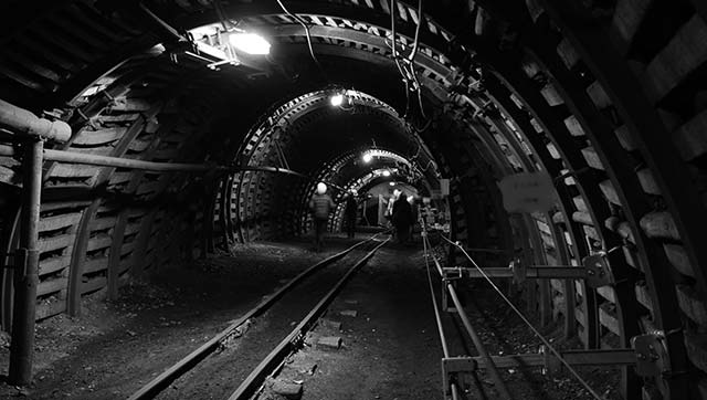 Tunnels-83665286