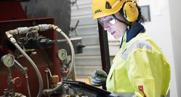 web-etusivukuva_asentaja_teollisuus_energia